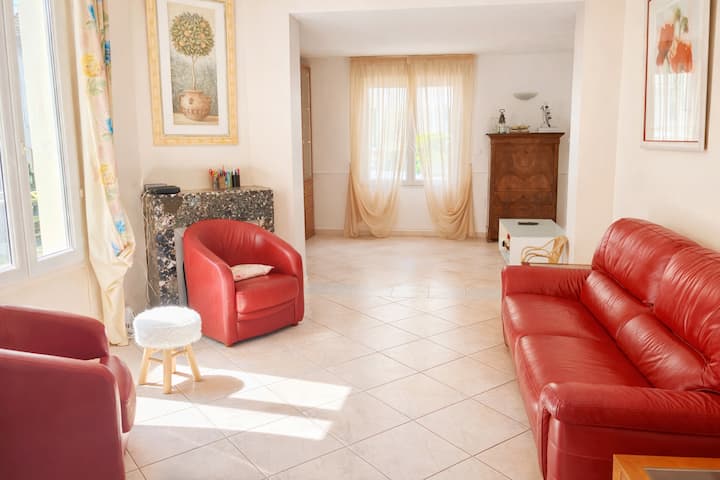 Le Coquelicot - Centre - 8 Personnes - Parking prv