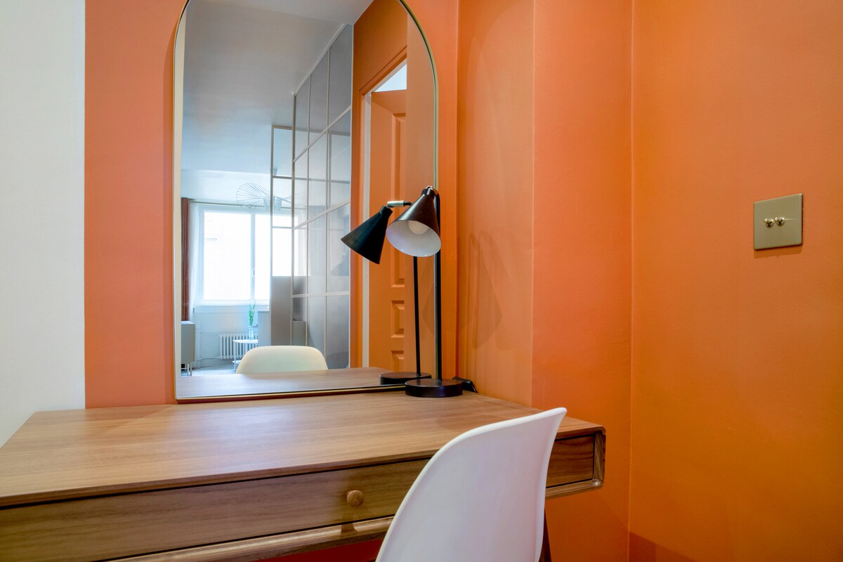 Montaigne Royal Suite