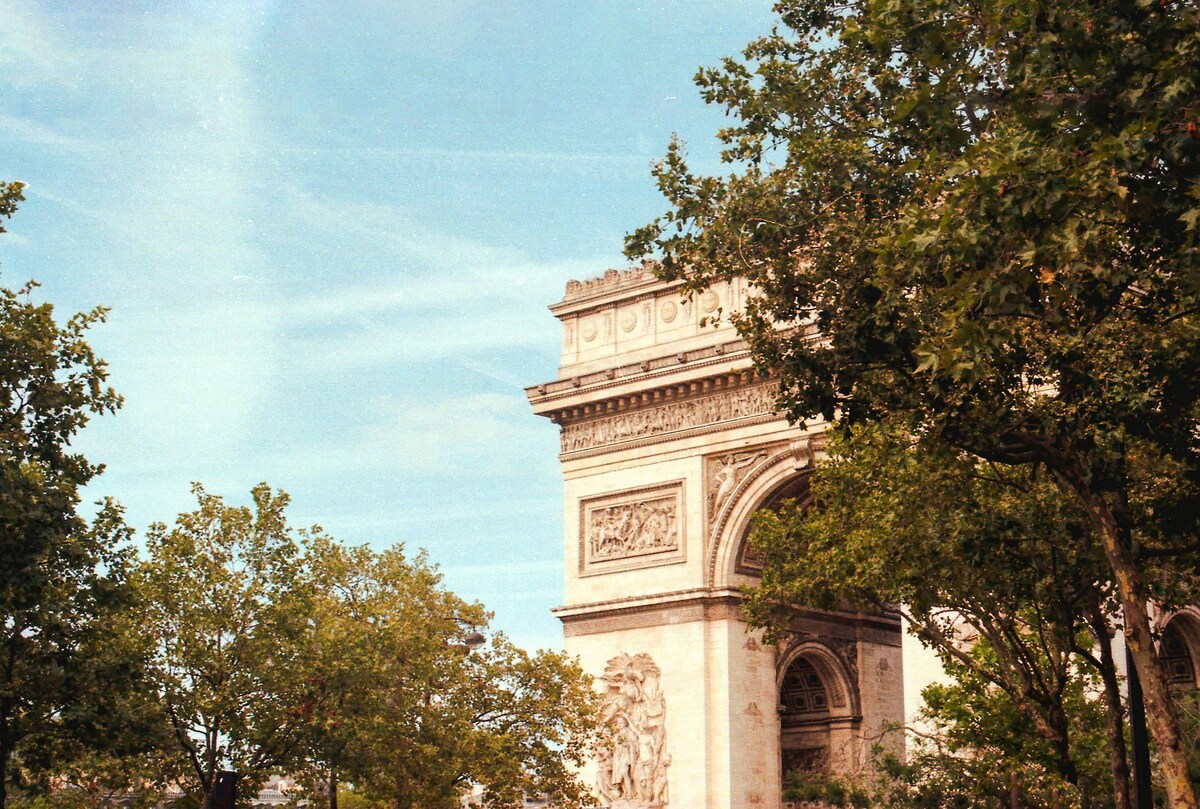 Ponthieu · Perle des Champs-Elysées