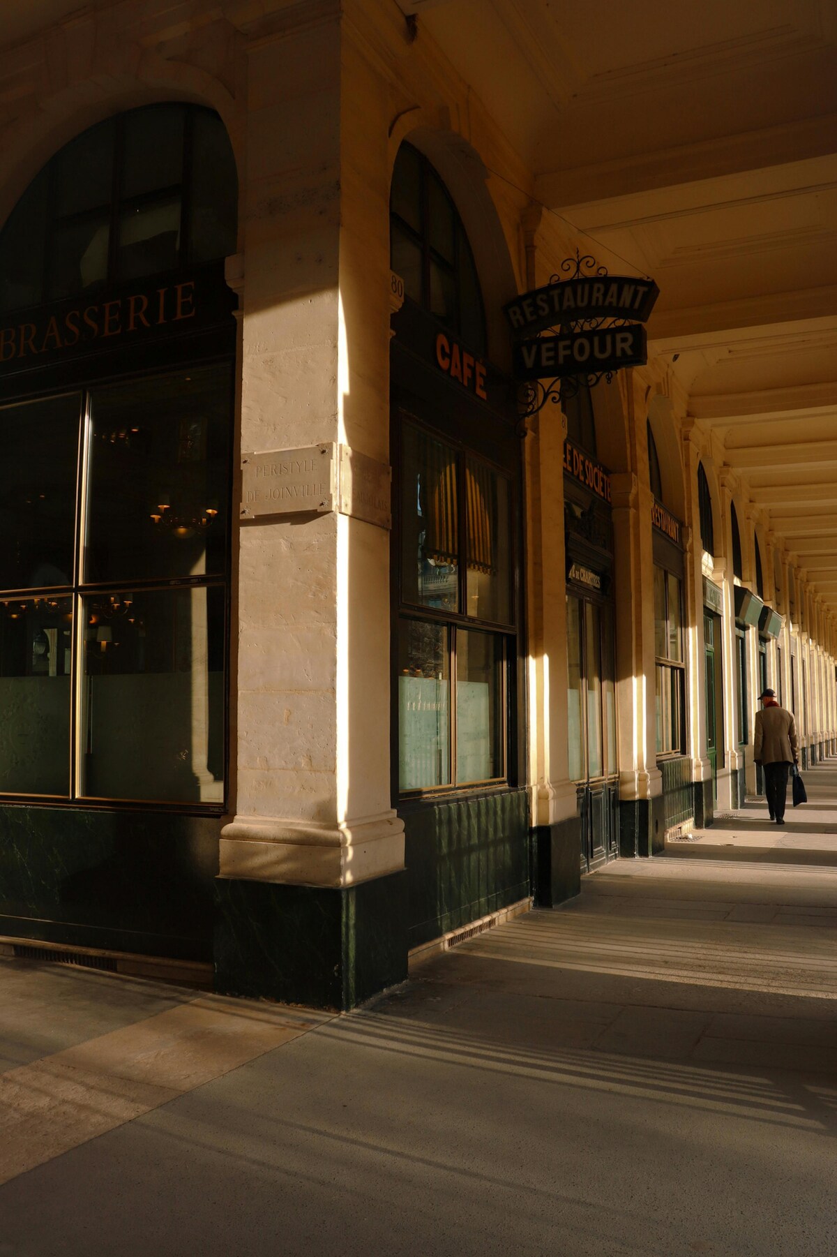 Montaigne Royal Suite