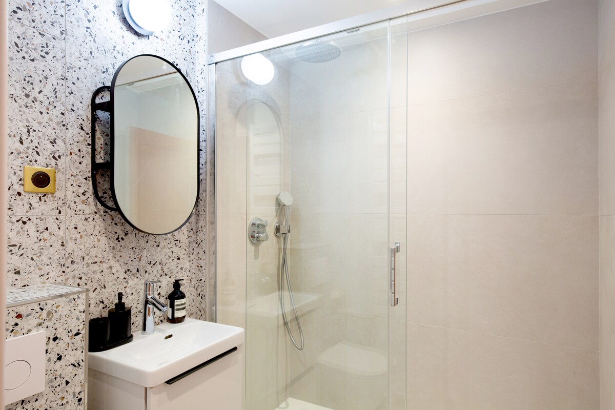 Montaigne Royal Suite